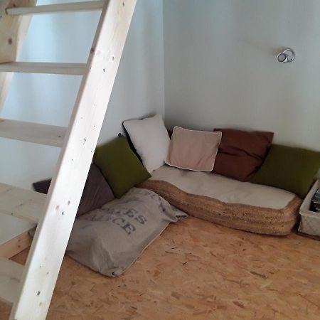 Le Petit Nid Apartment Saint-Bonnet-pres-Orcival Exterior photo